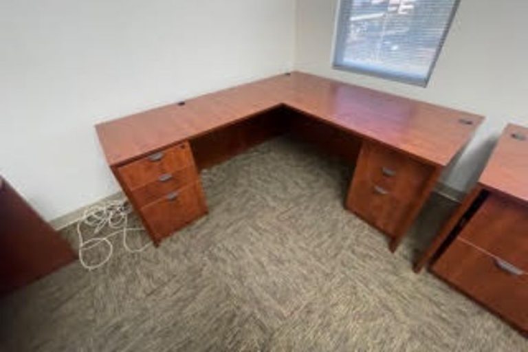 Used-L-Shape